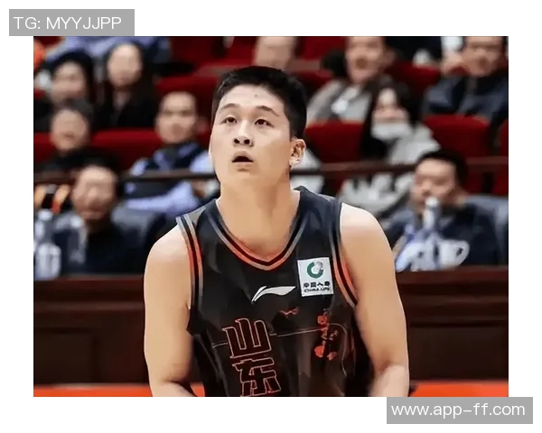 CBA新秀球员崭露头角表现惊艳引发关注未来潜力无限